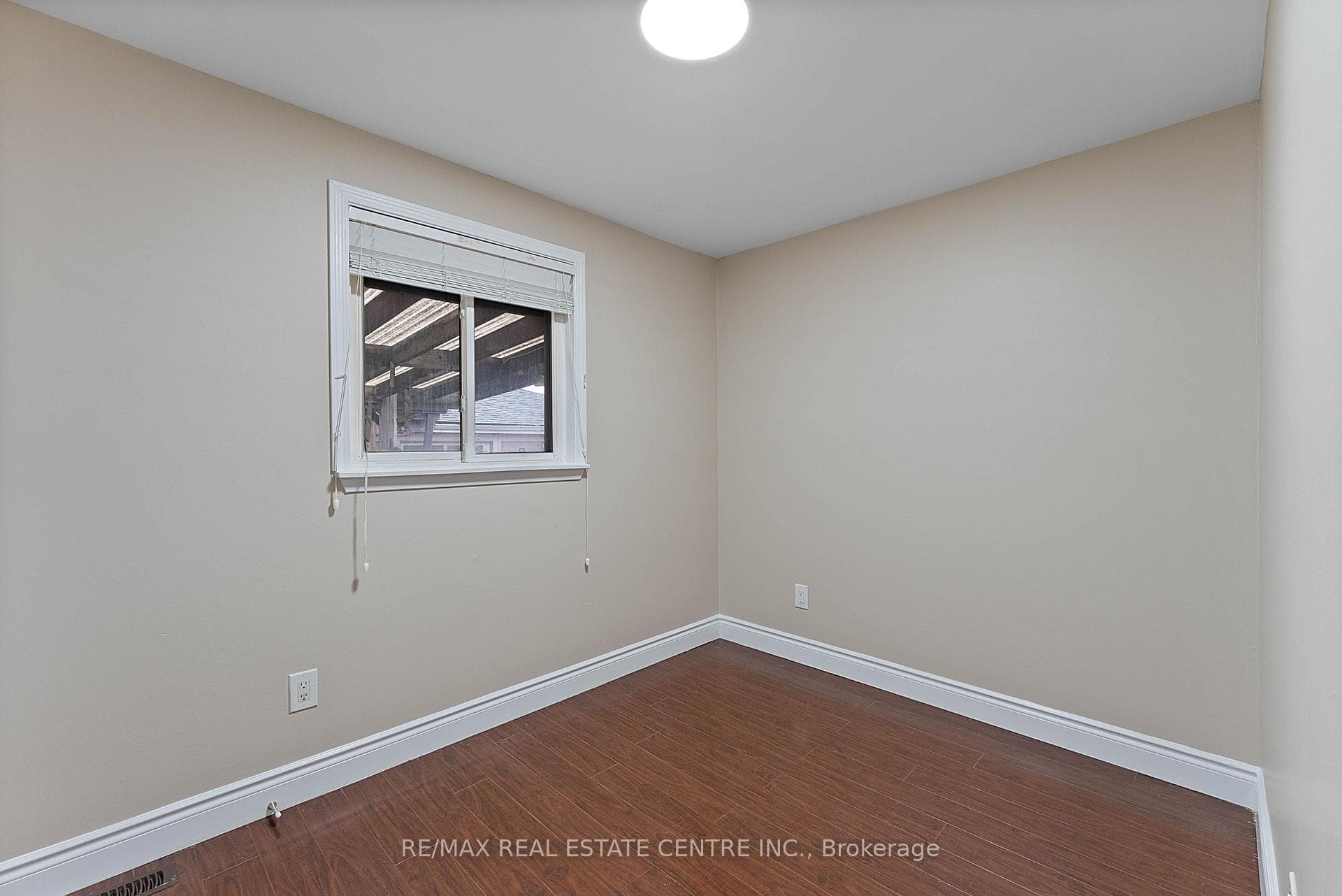 62 Flamingo Crescent photo 25