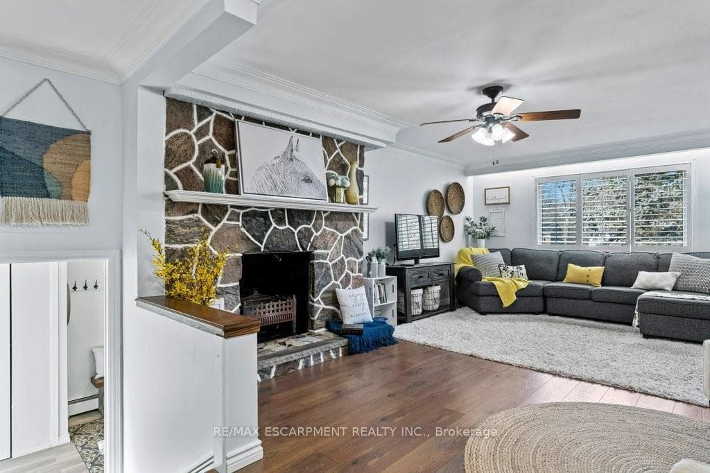 9793 Dickenson Road photo 6