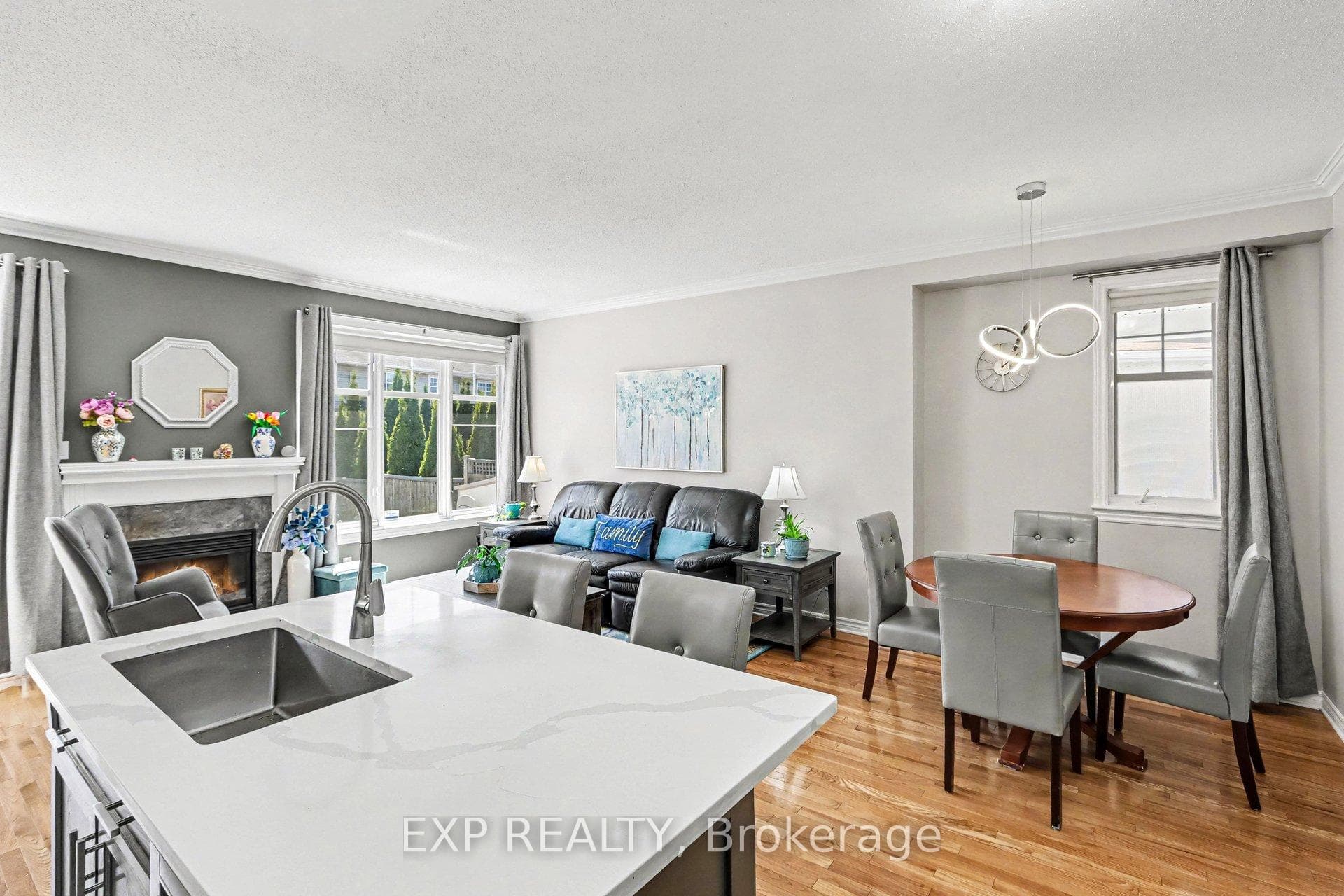 100 Ambiance Drive photo 12