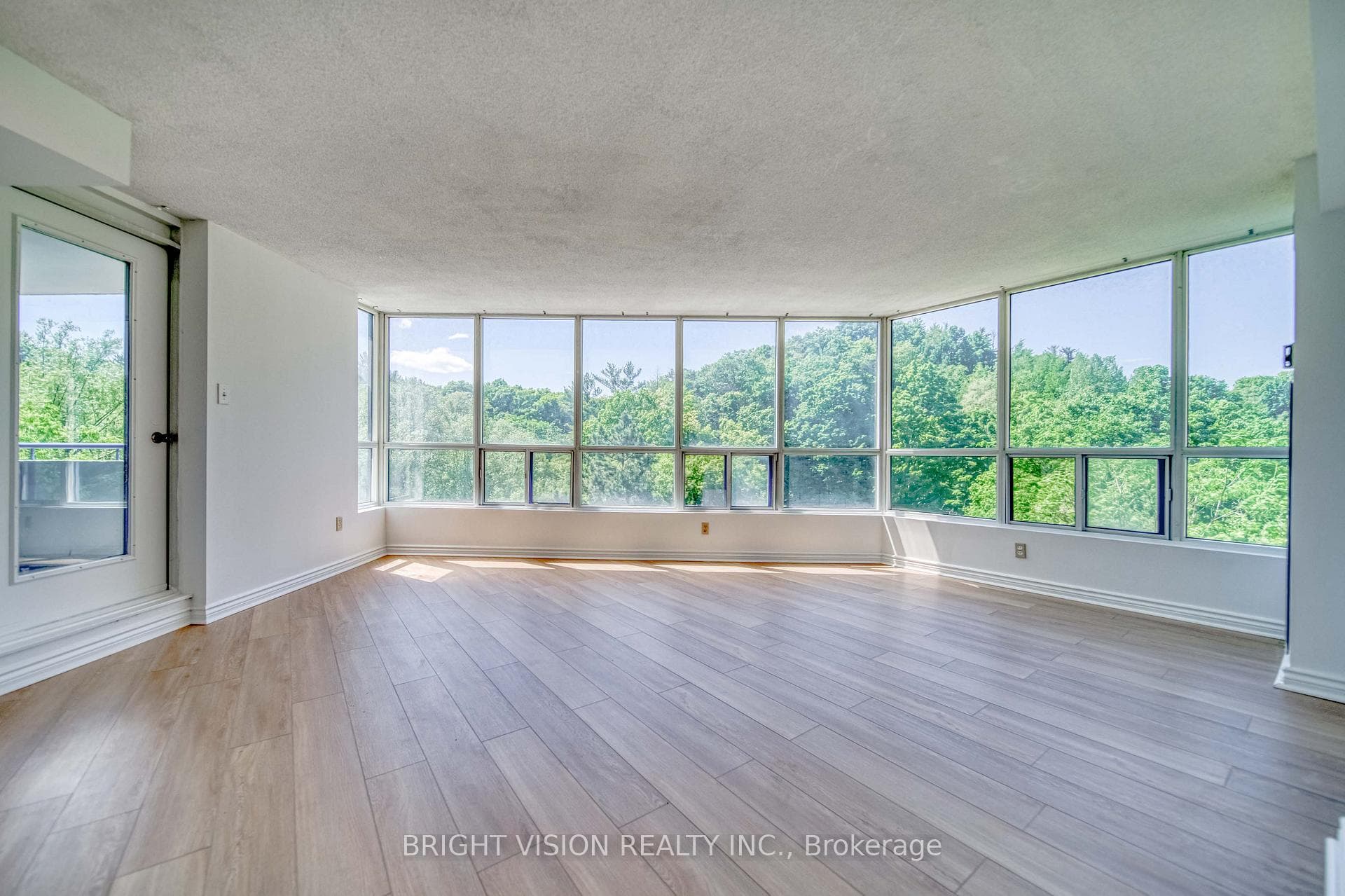 3050 Ellesmere Road Unit 614 photo 12