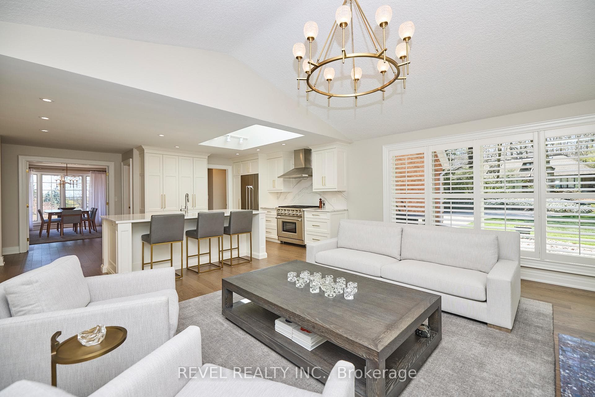10 Pickwick Place photo 12