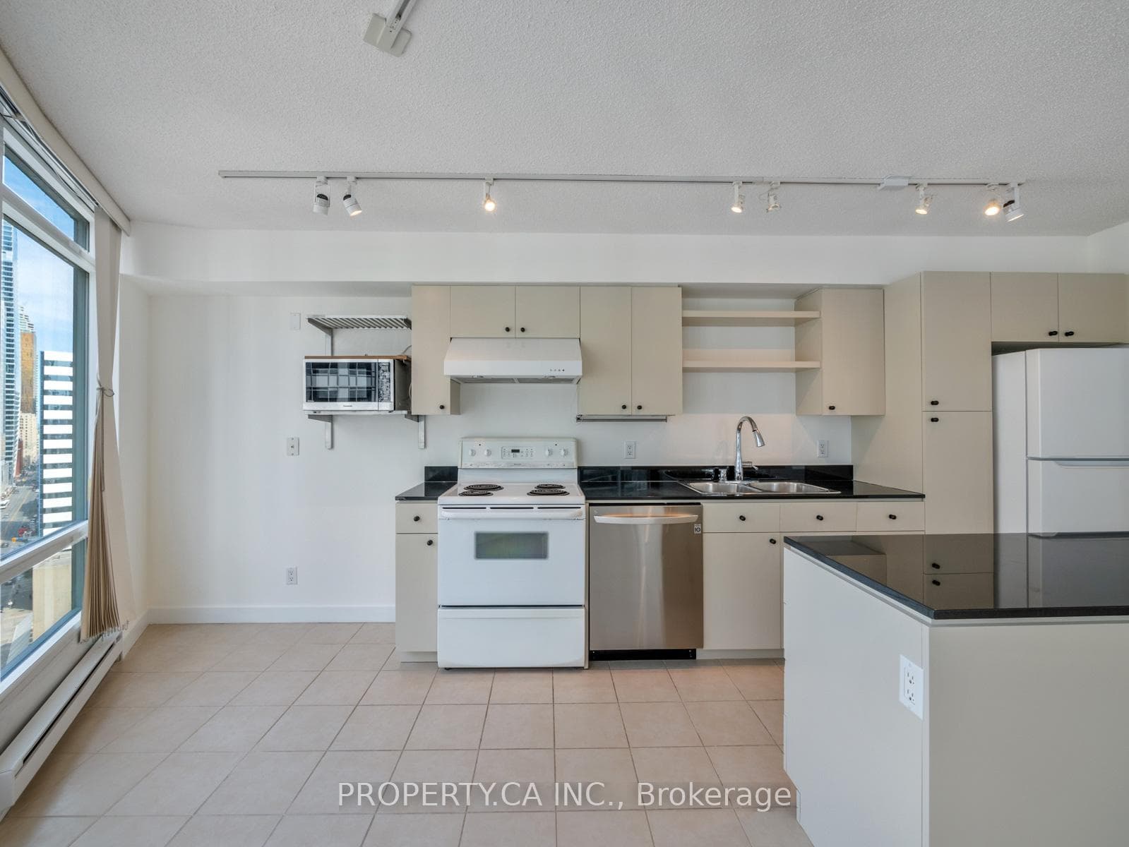 361 Front Street Unit 2110 photo 16