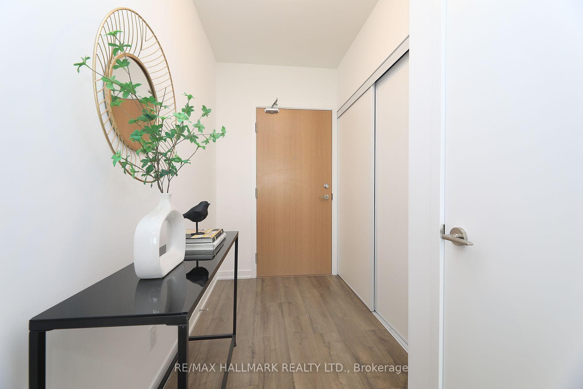 1787 St. Clair Avenue Unit 1111 photo 4