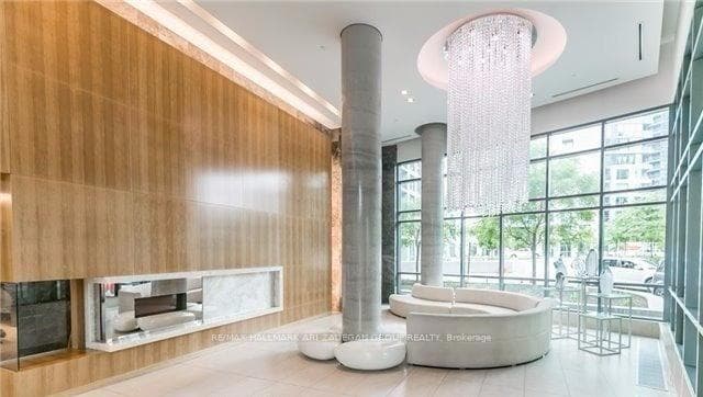 215 Fort York Boulevard Unit 3301 photo 3