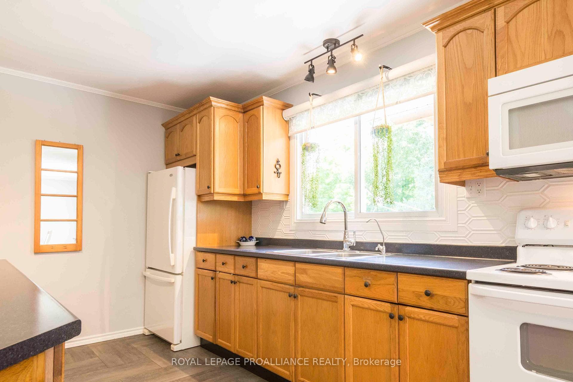 52 Coltman Road photo 10