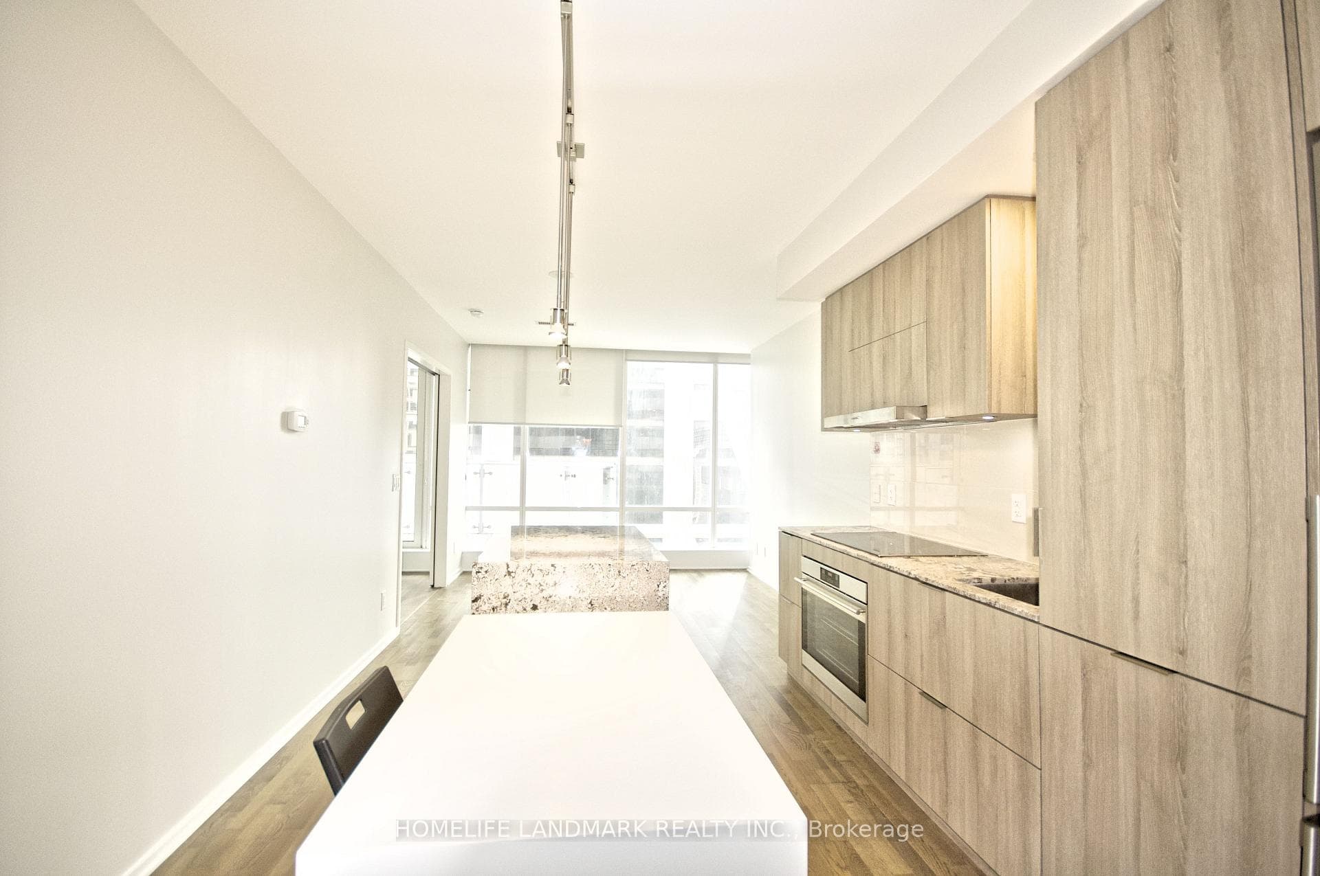 1 Bloor Street Unit 809 photo 5