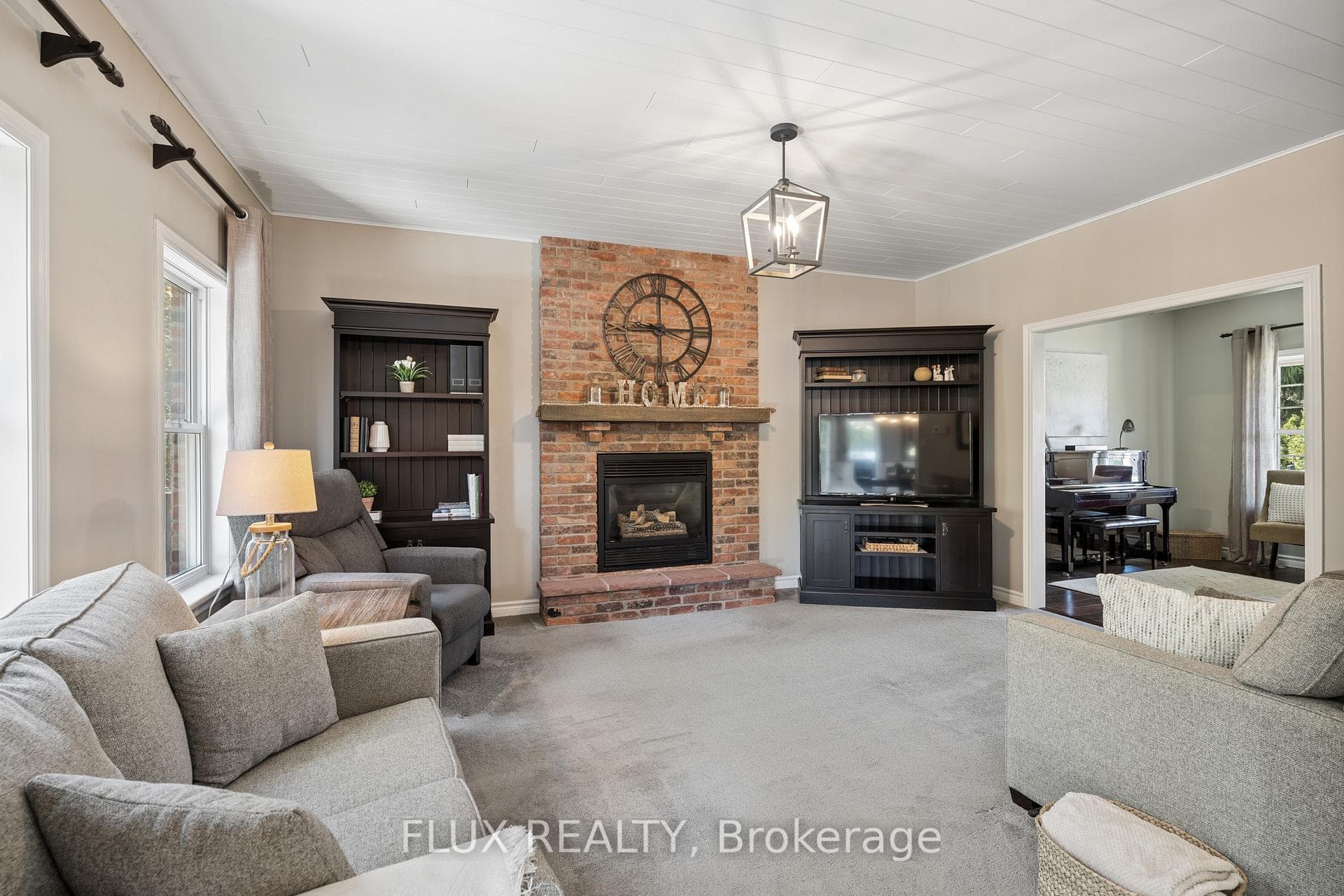 1033 Sunset Drive photo 10