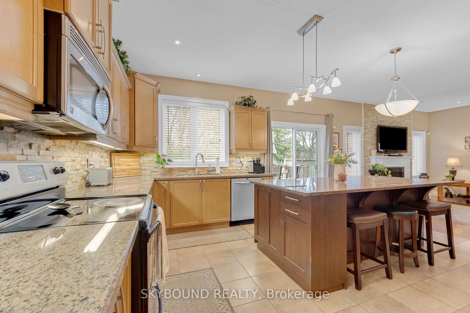 365 Valridge Drive photo 11