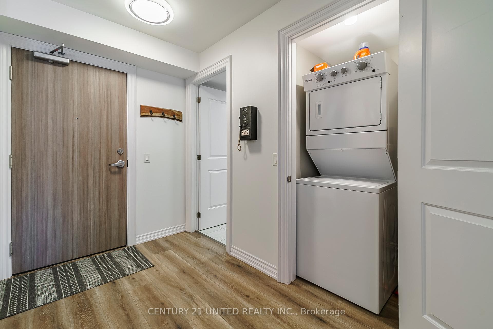25 King Street Unit 302 photo 31