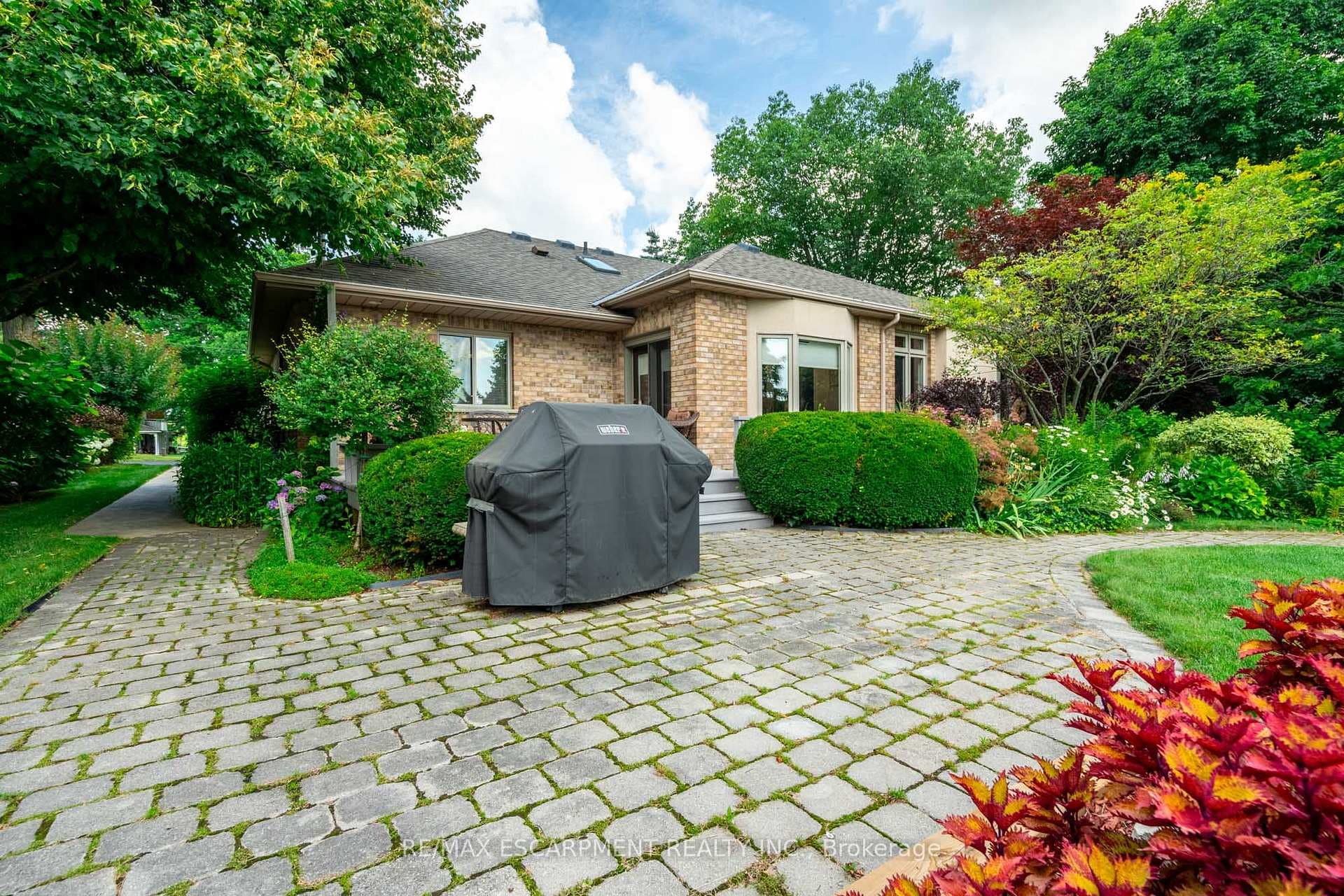 740 Millgrove Side Road photo 35