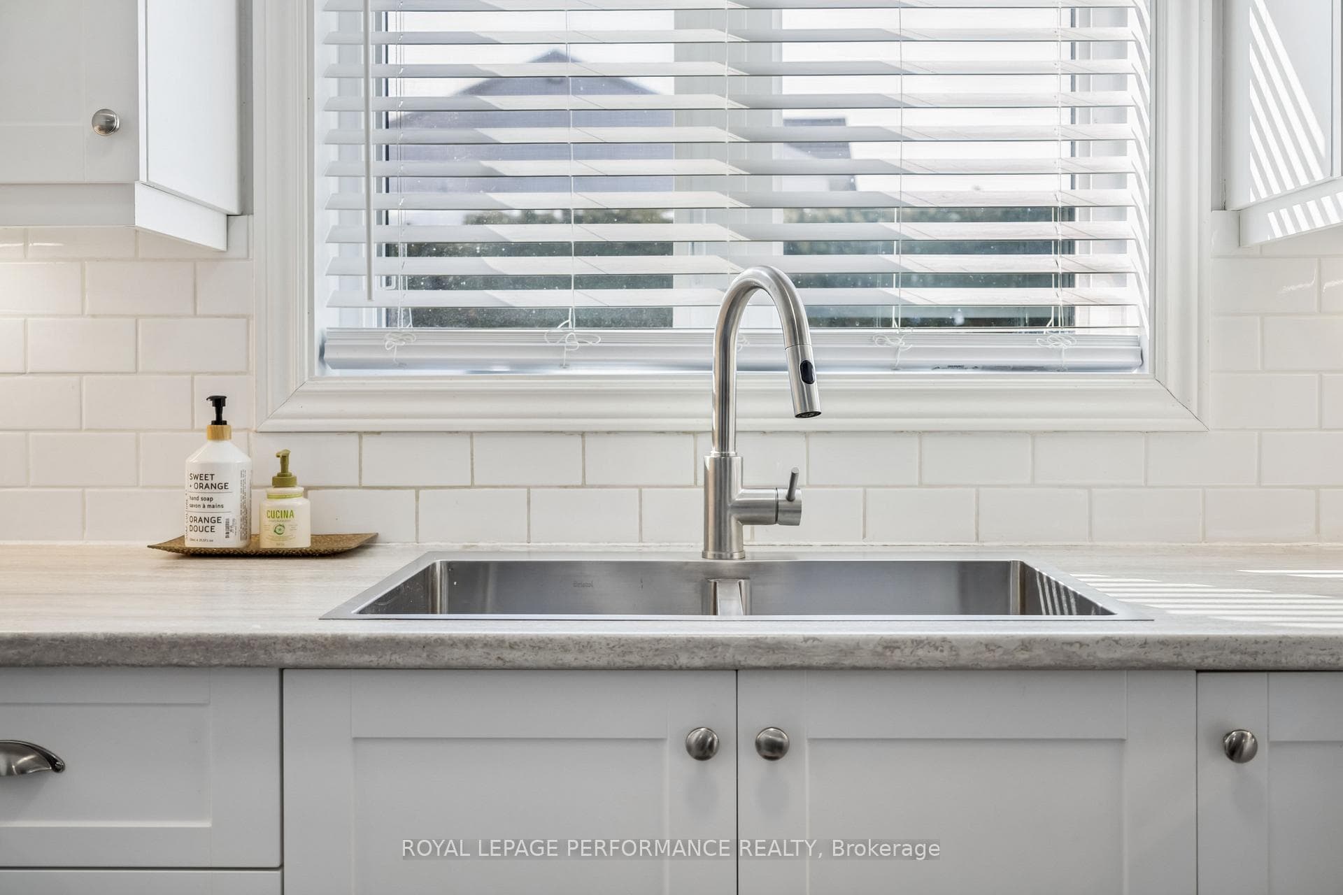 364 Cecile Boulevard Unit 11 photo 7