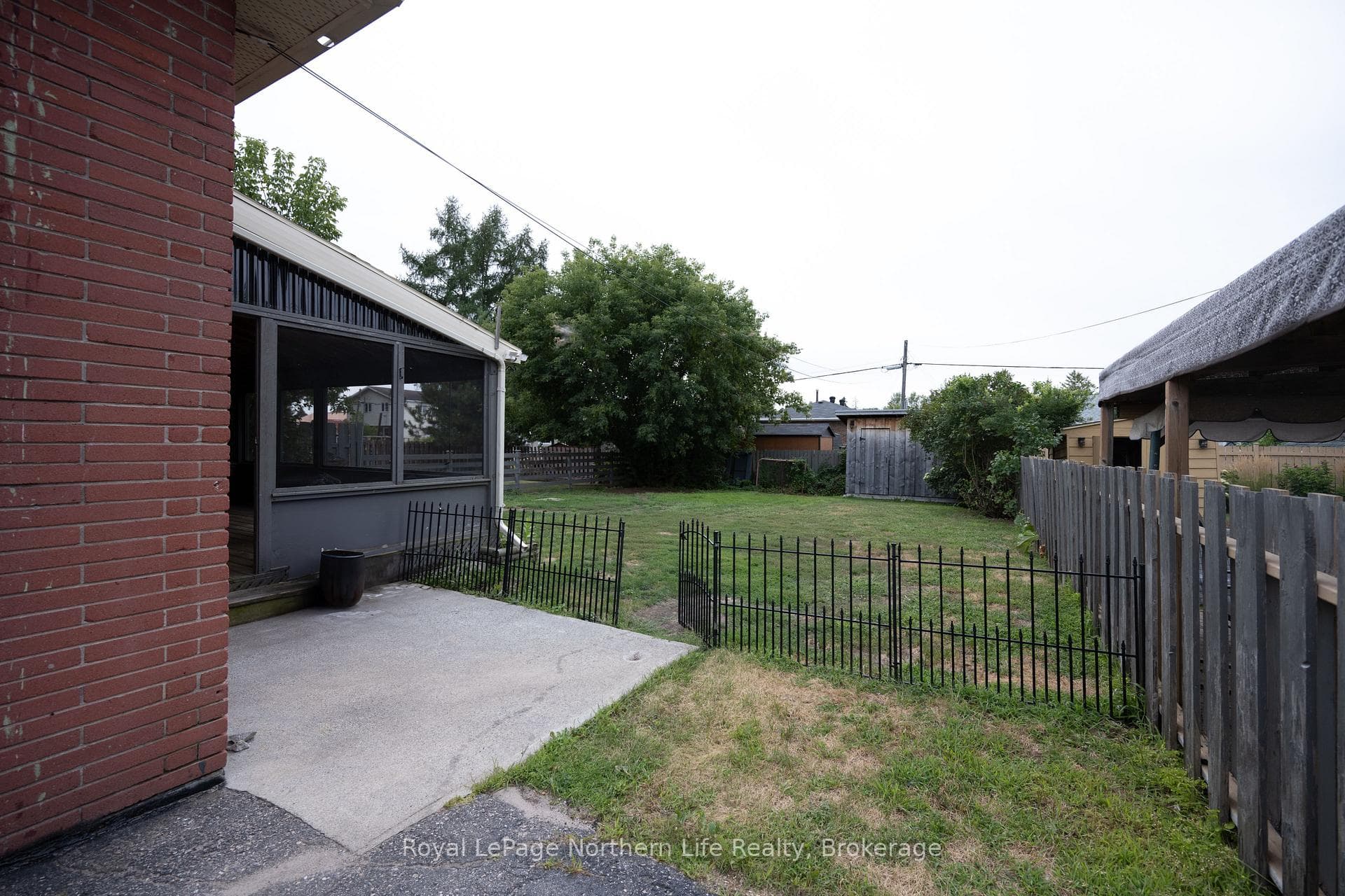 197 Gladstone Avenue photo 48