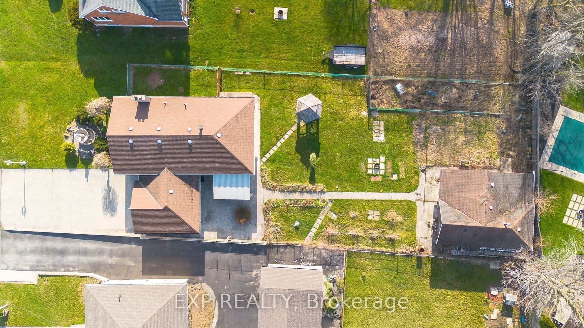 1204 Highway 8 N/A Unit Main photo 4
