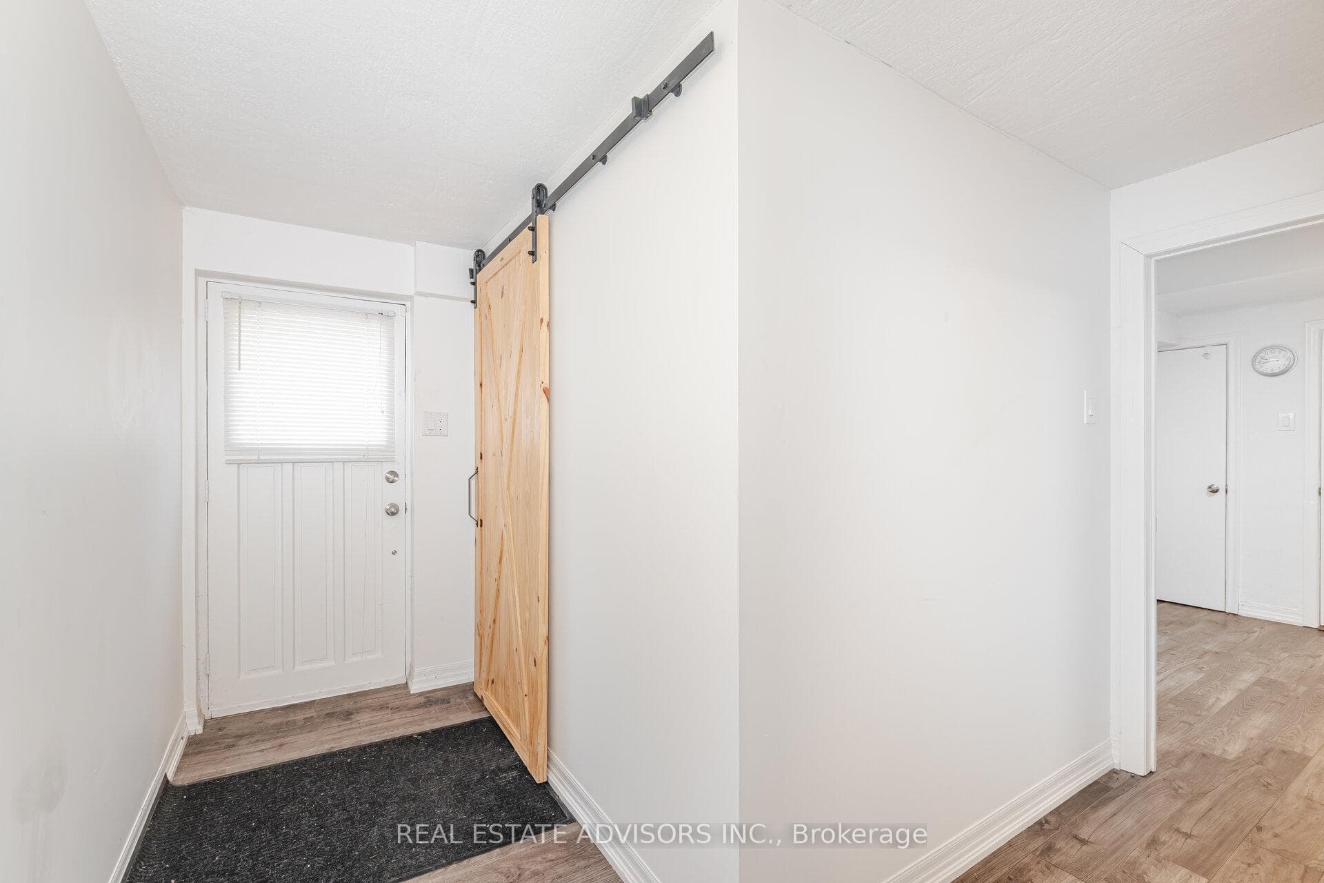 7 Foxwarren Drive photo 43