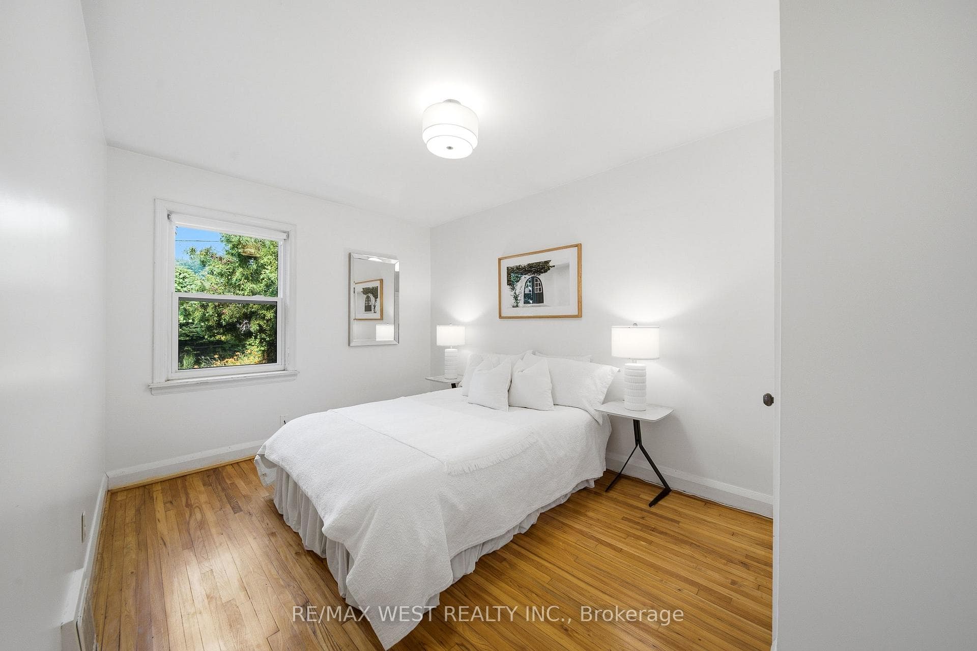 28 Aldgate Avenue photo 7