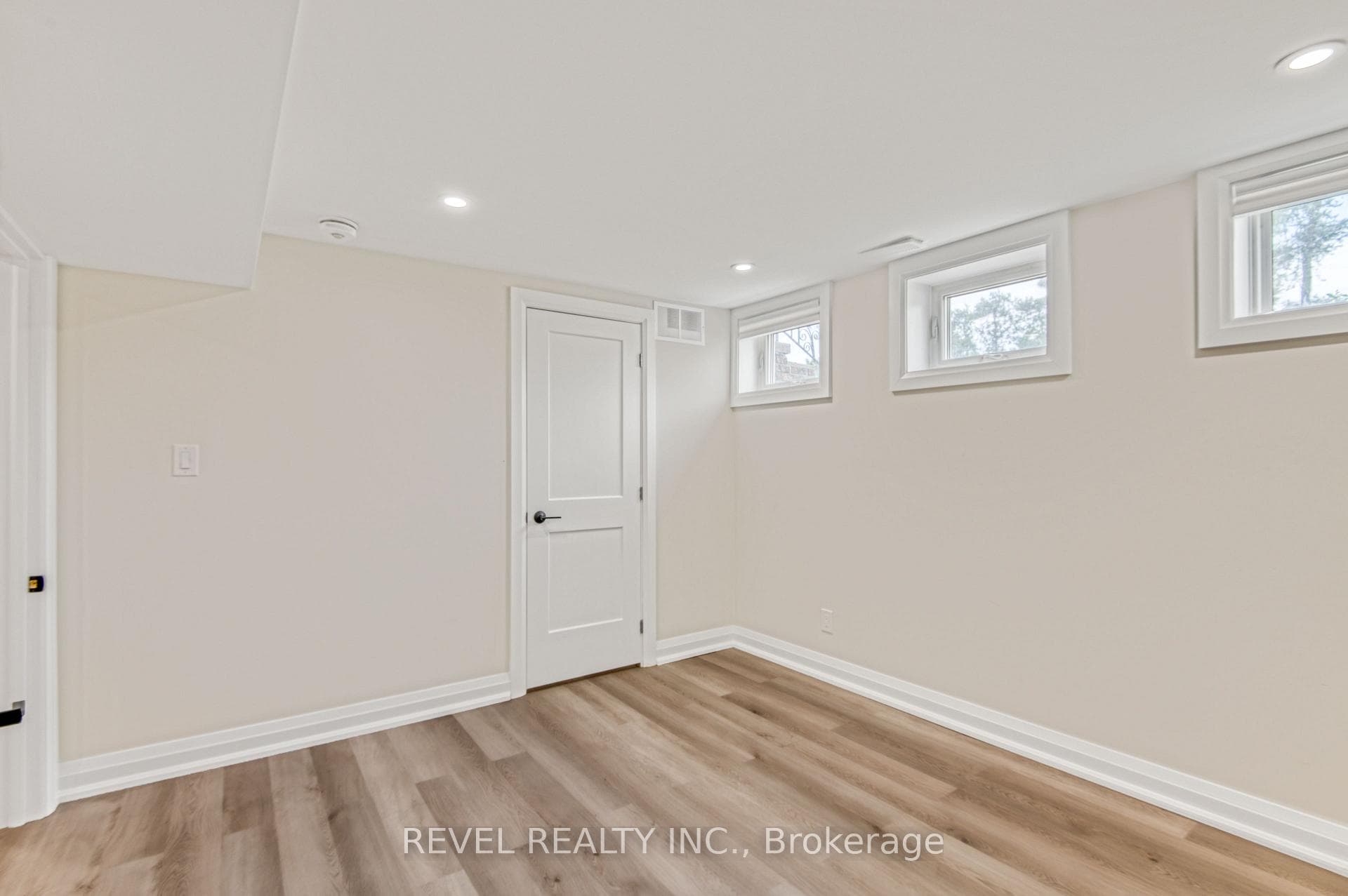 135 Church Street Unit bsmnt photo 5