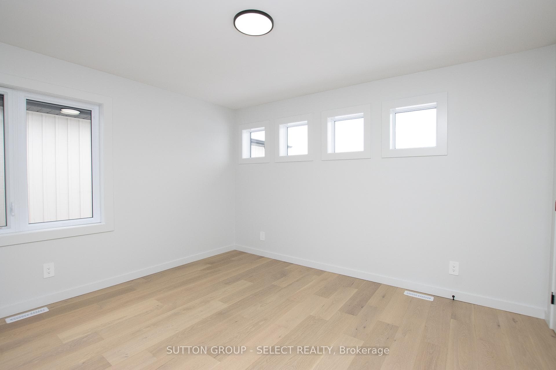 115 Optimist Drive photo 32