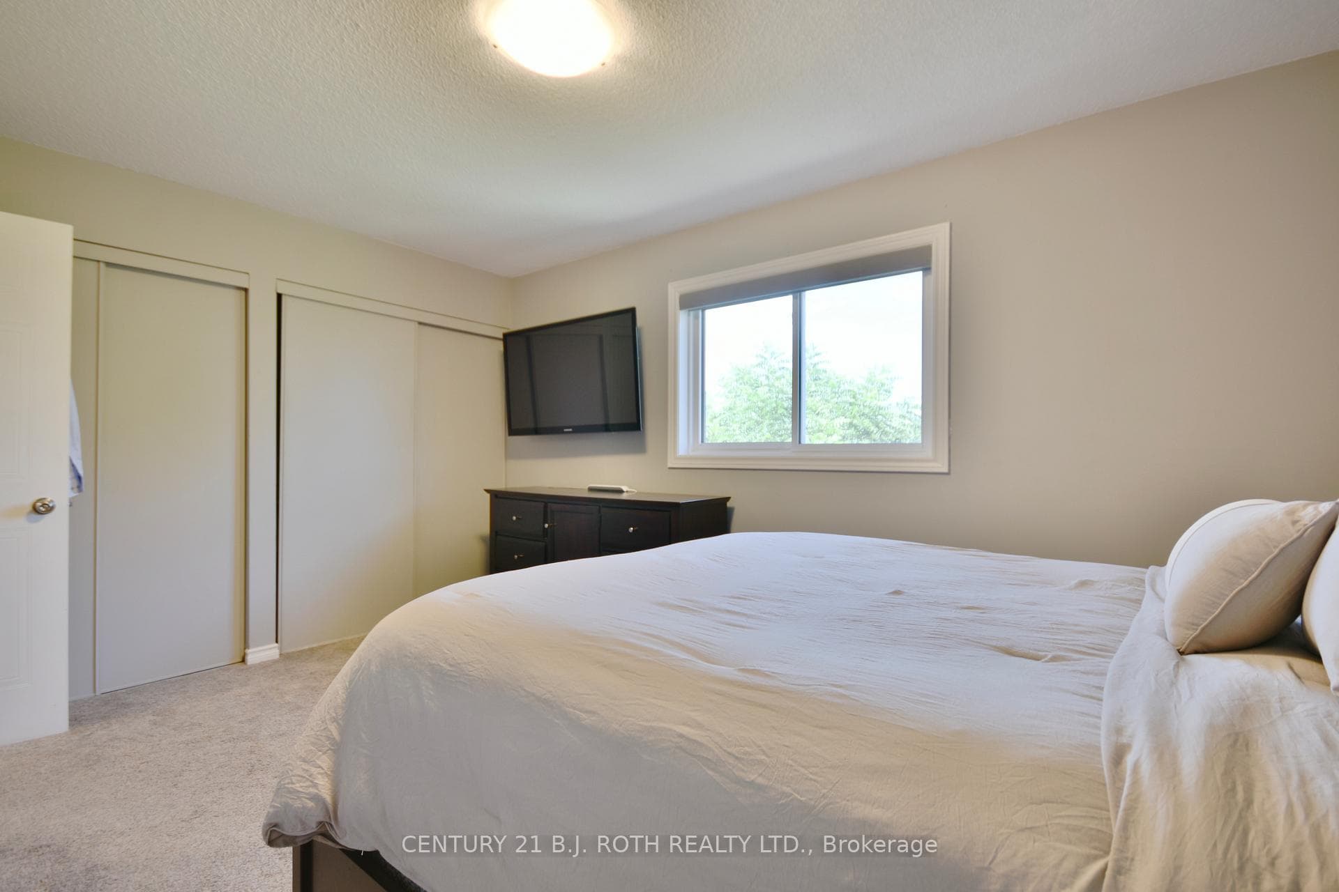 121 Cunningham Drive photo 12
