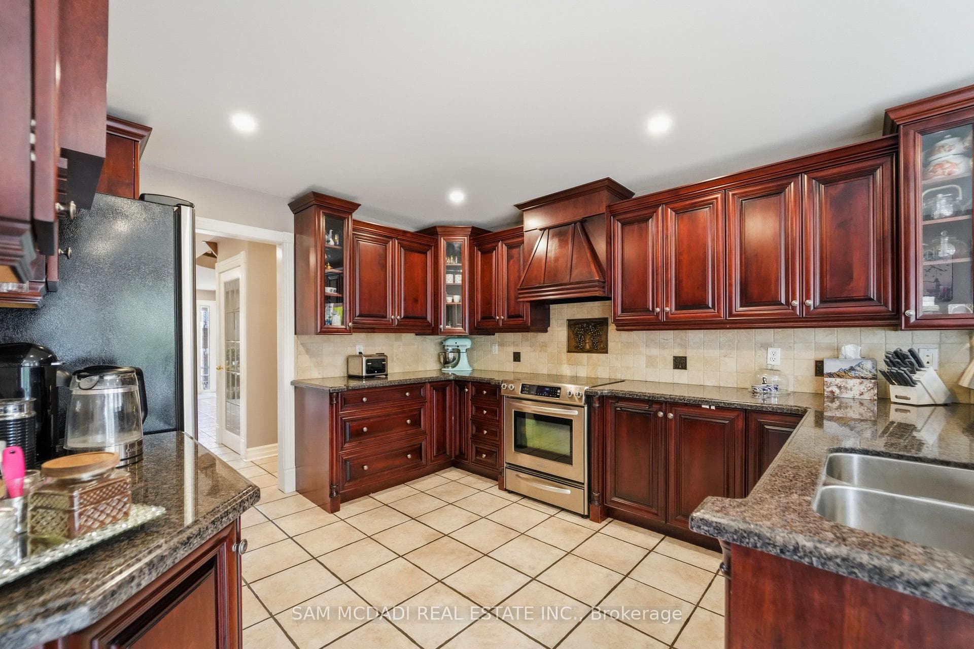 3605 Trelawny Circle photo 11