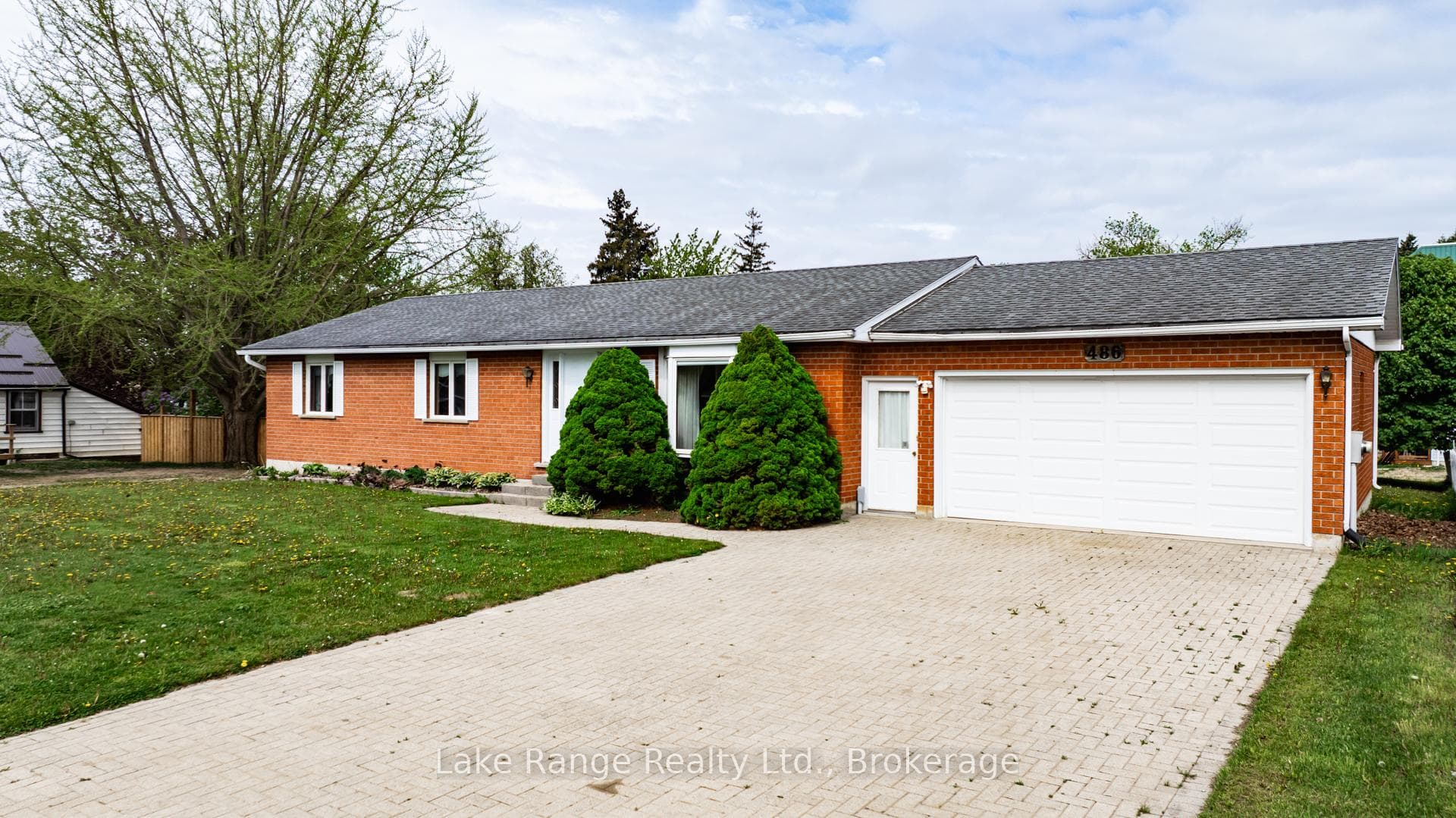 486 Havelock Street photo 2
