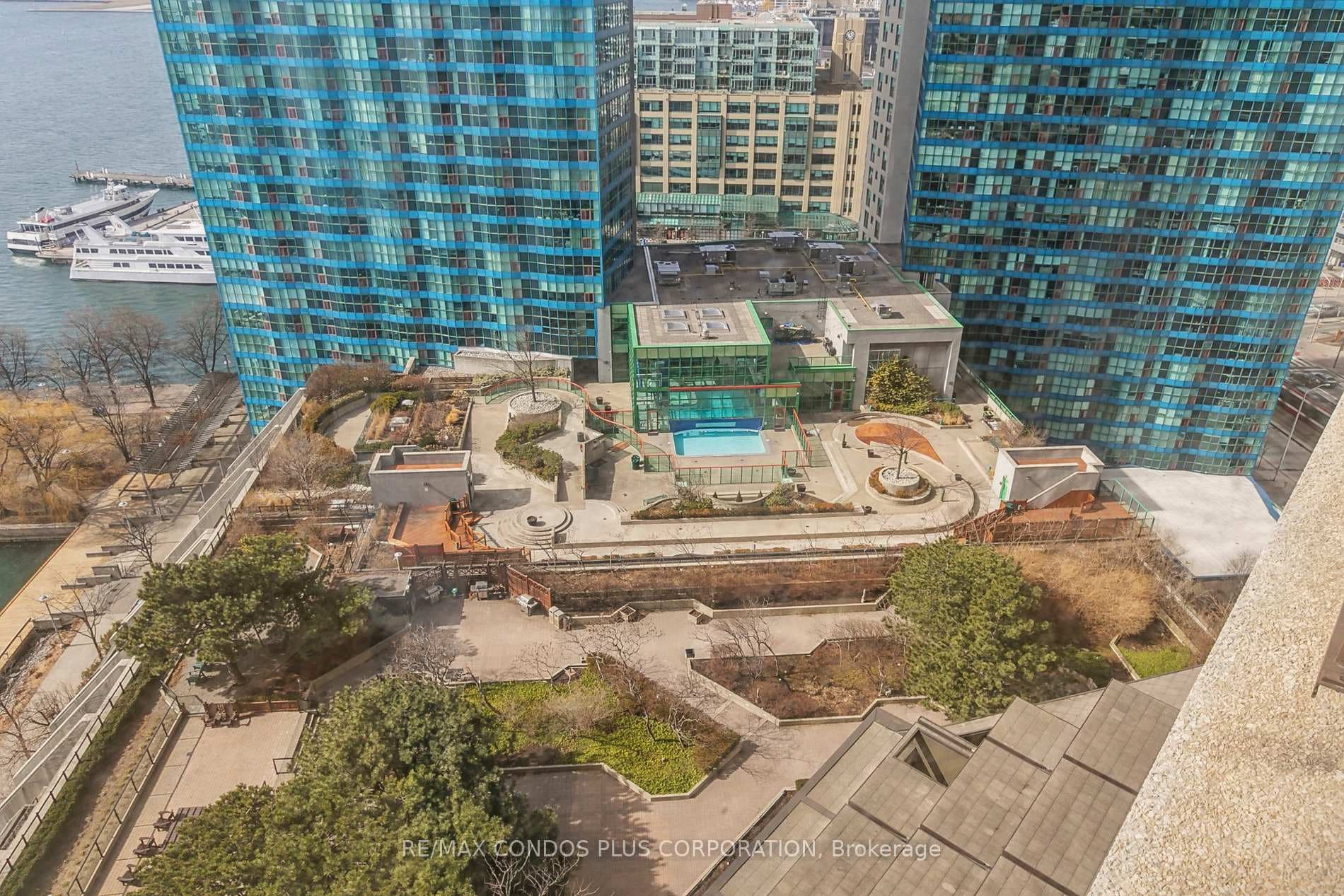 65 HARBOUR Square Unit 2008 photo 16