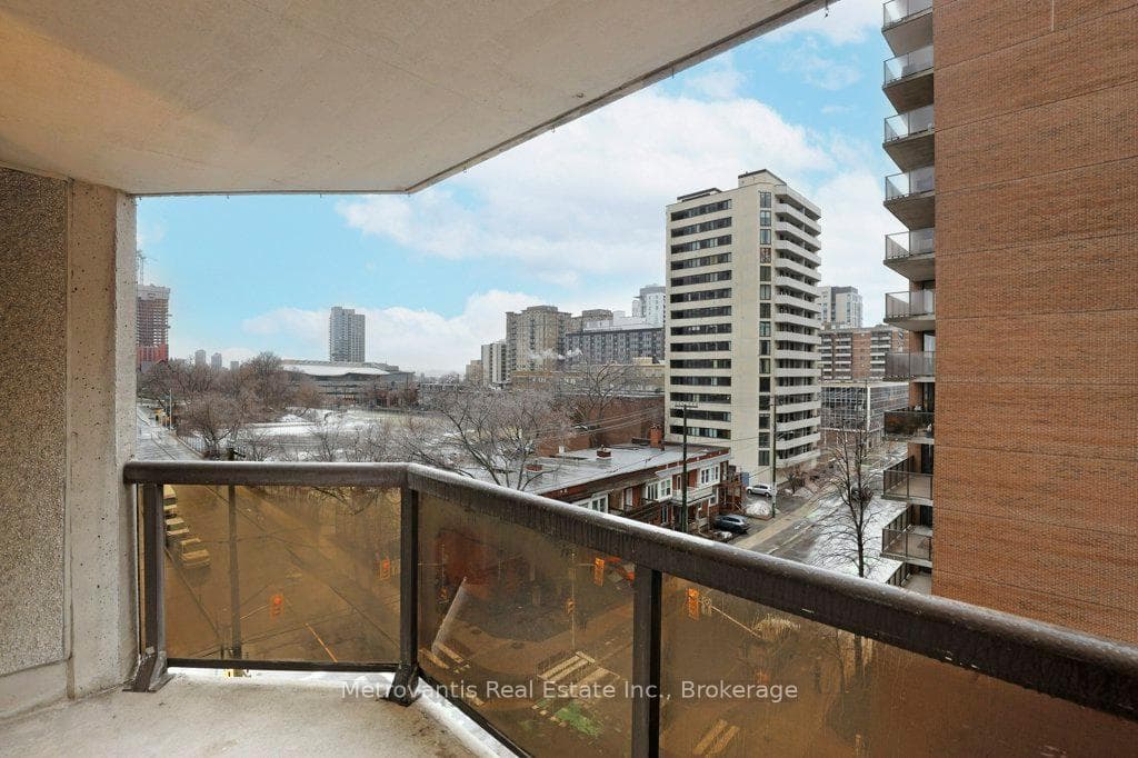 470 Laurier Avenue Unit 708 photo 24