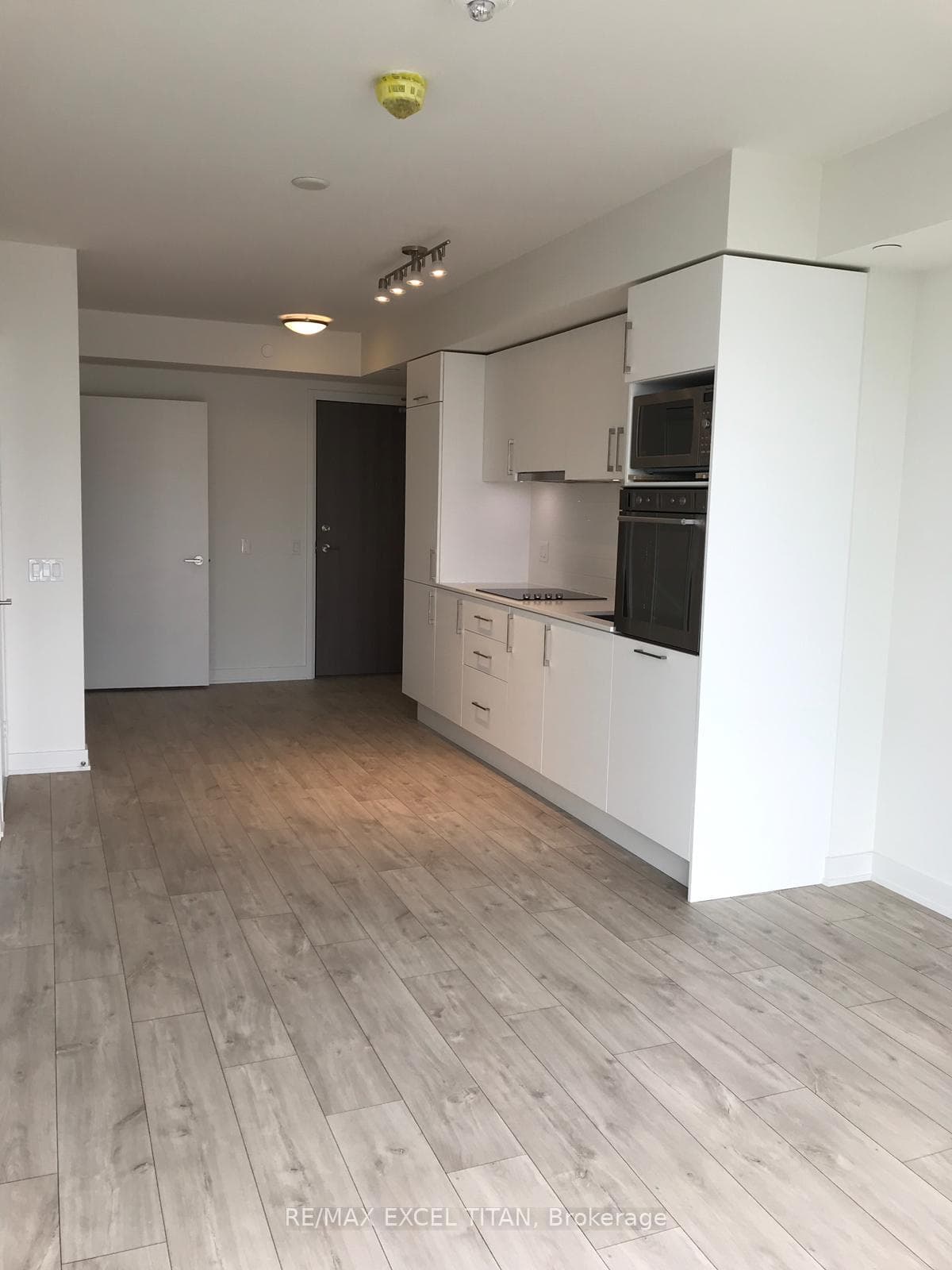 27 Bathurst Street Unit 614W photo 5