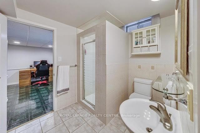 6887 Summer Heights Drive photo 36