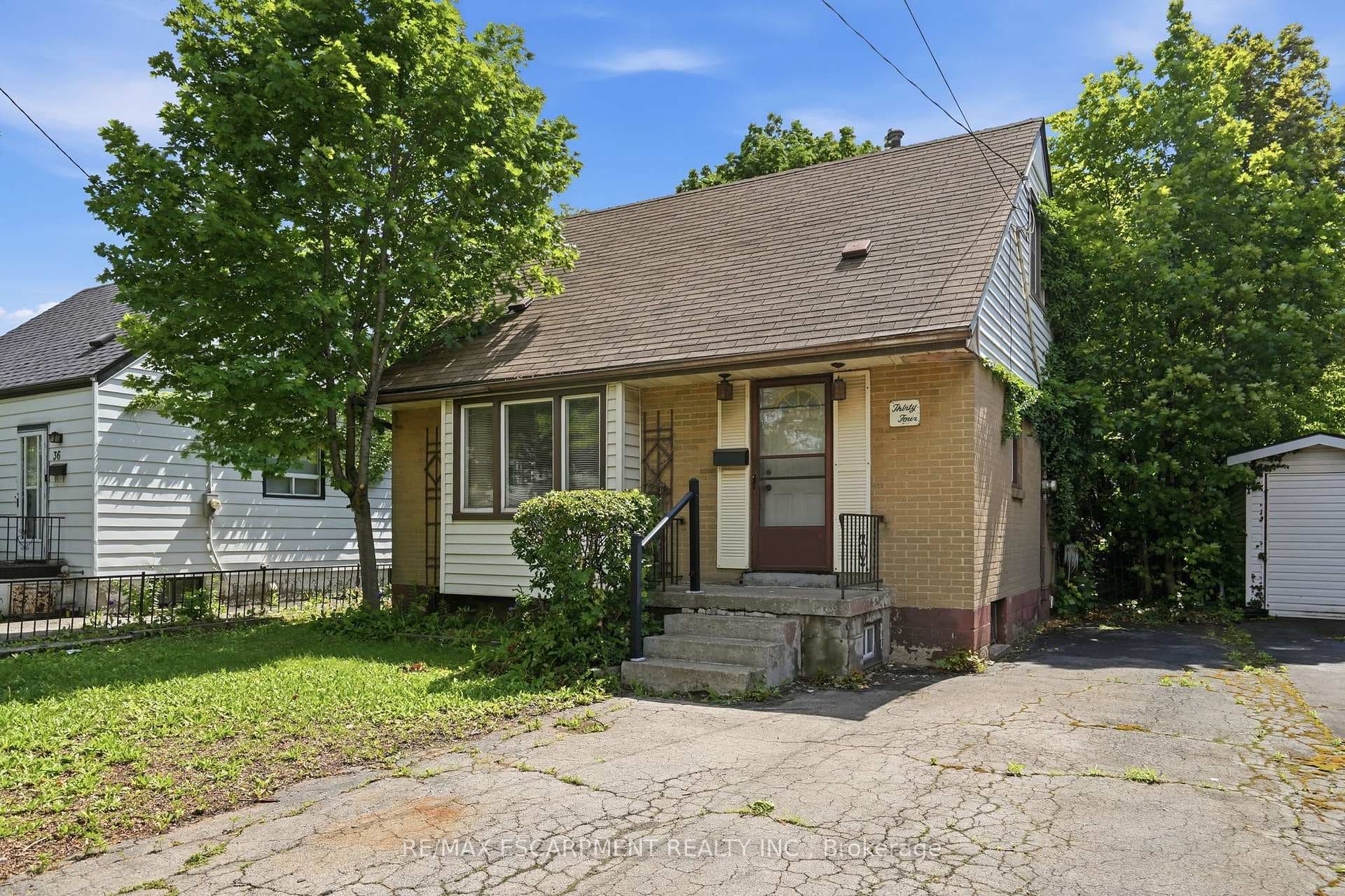 34 Eaton Place photo 2