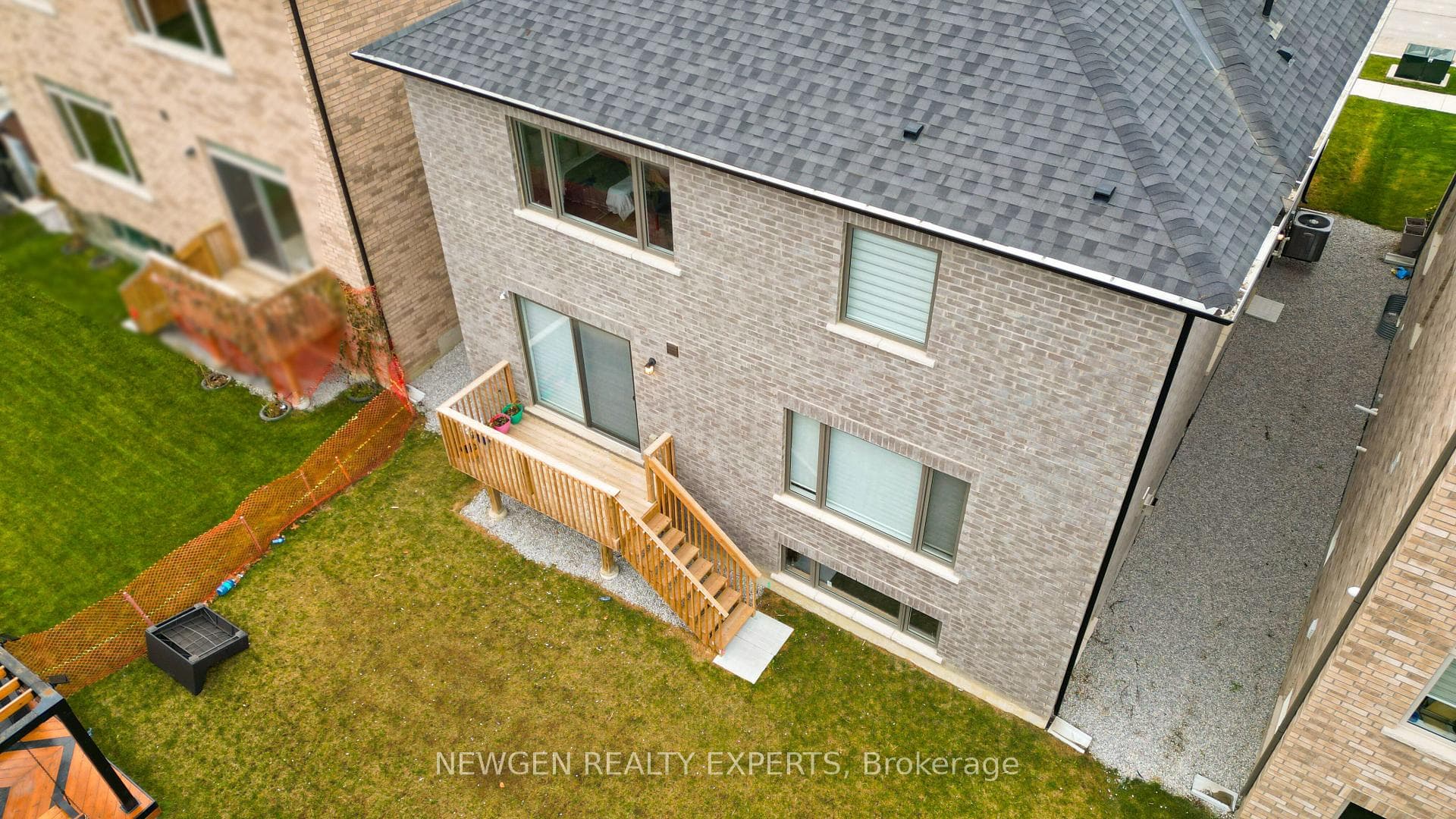 53 Lipscott Drive photo 40
