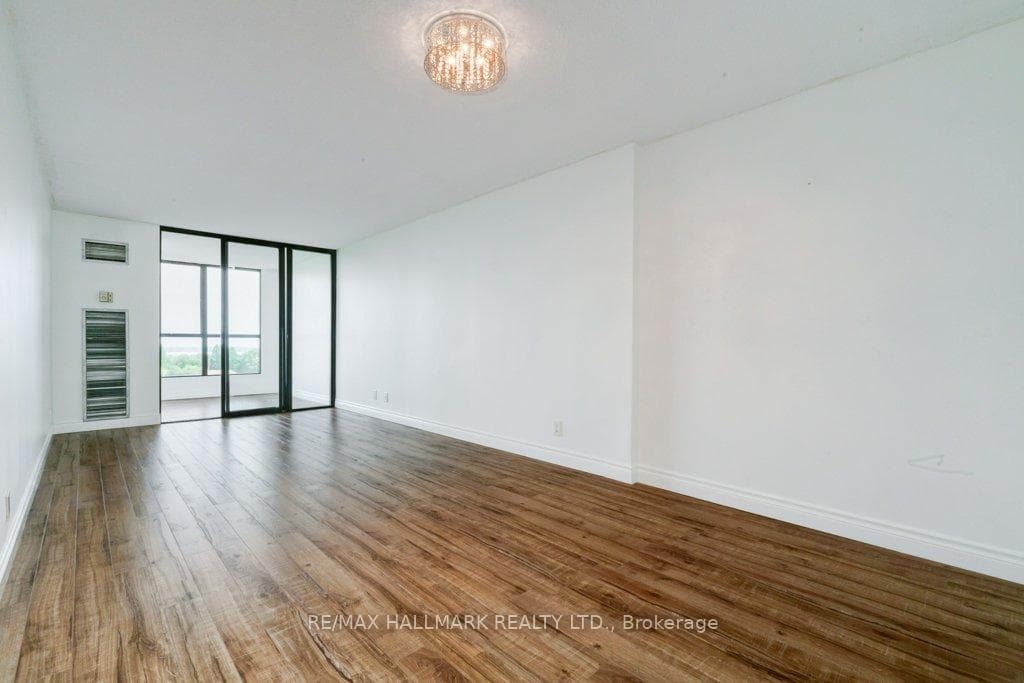 8 SilverBell Grove Unit 710 photo 13