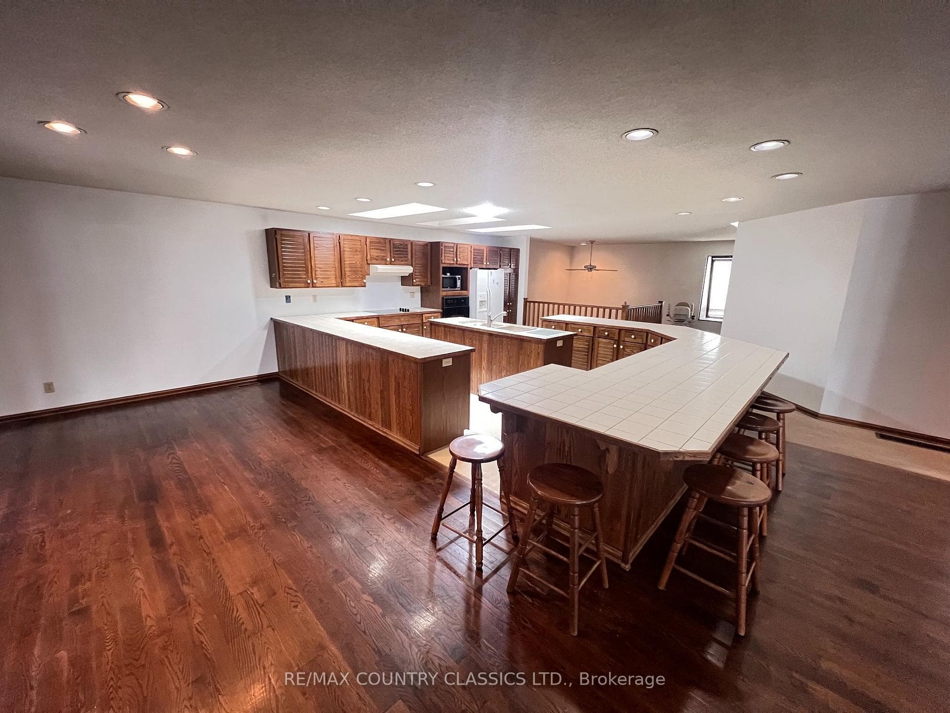 10 - 12 Flint Avenue photo 5