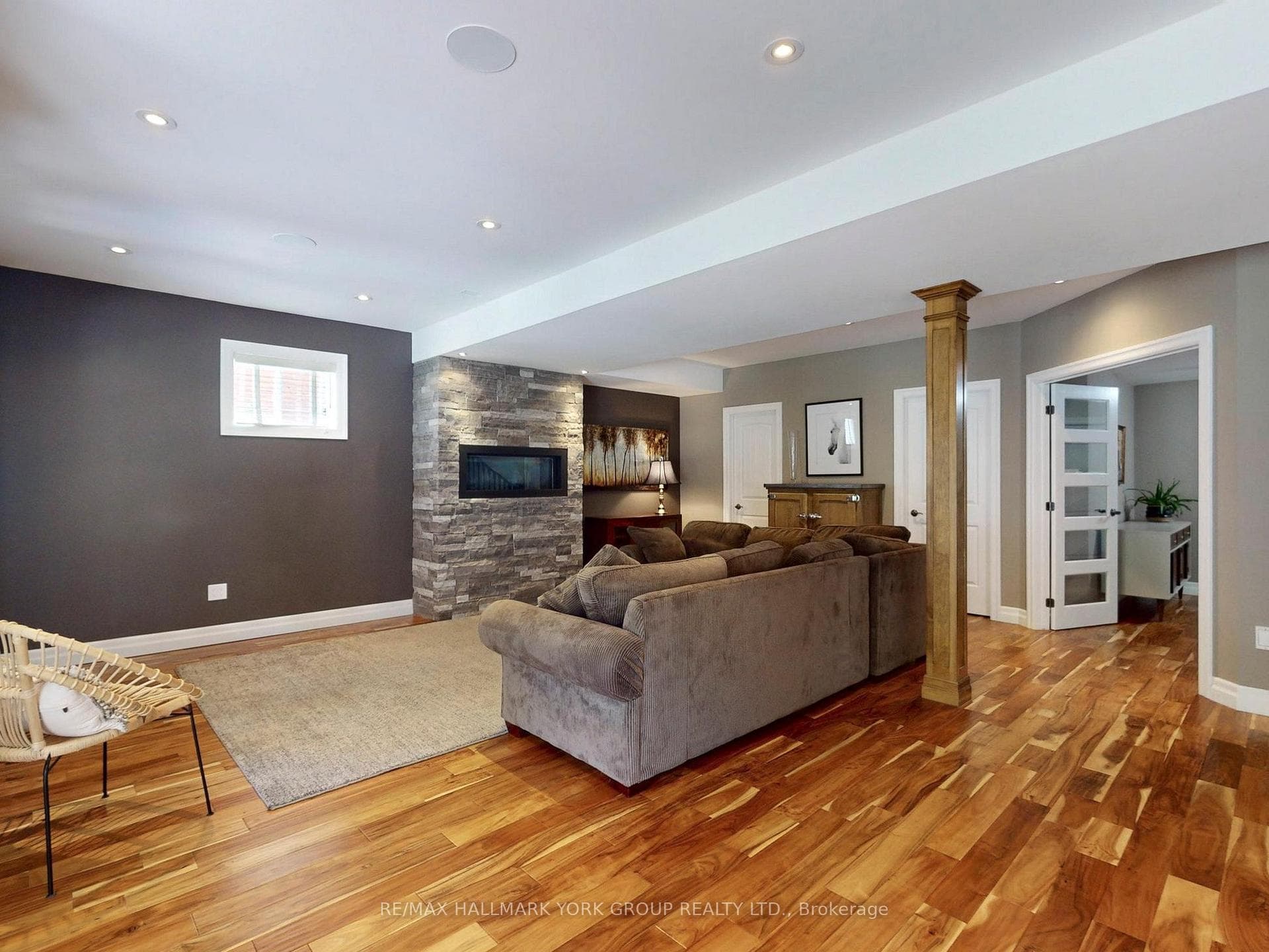 225 Willis Drive photo 34