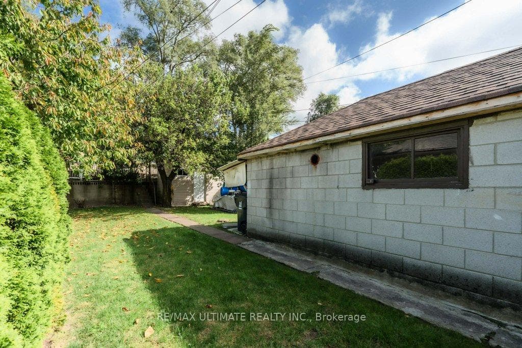 21 Dalrymple Drive photo 29