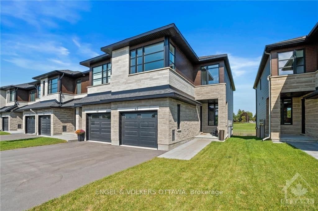 43 O'DONOVAN Drive photo 1