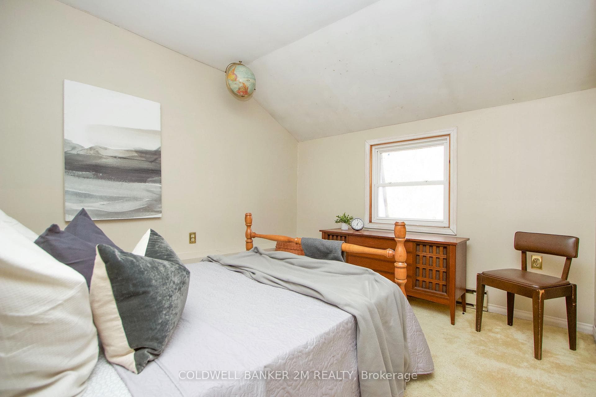 8005 Liberty Street photo 28