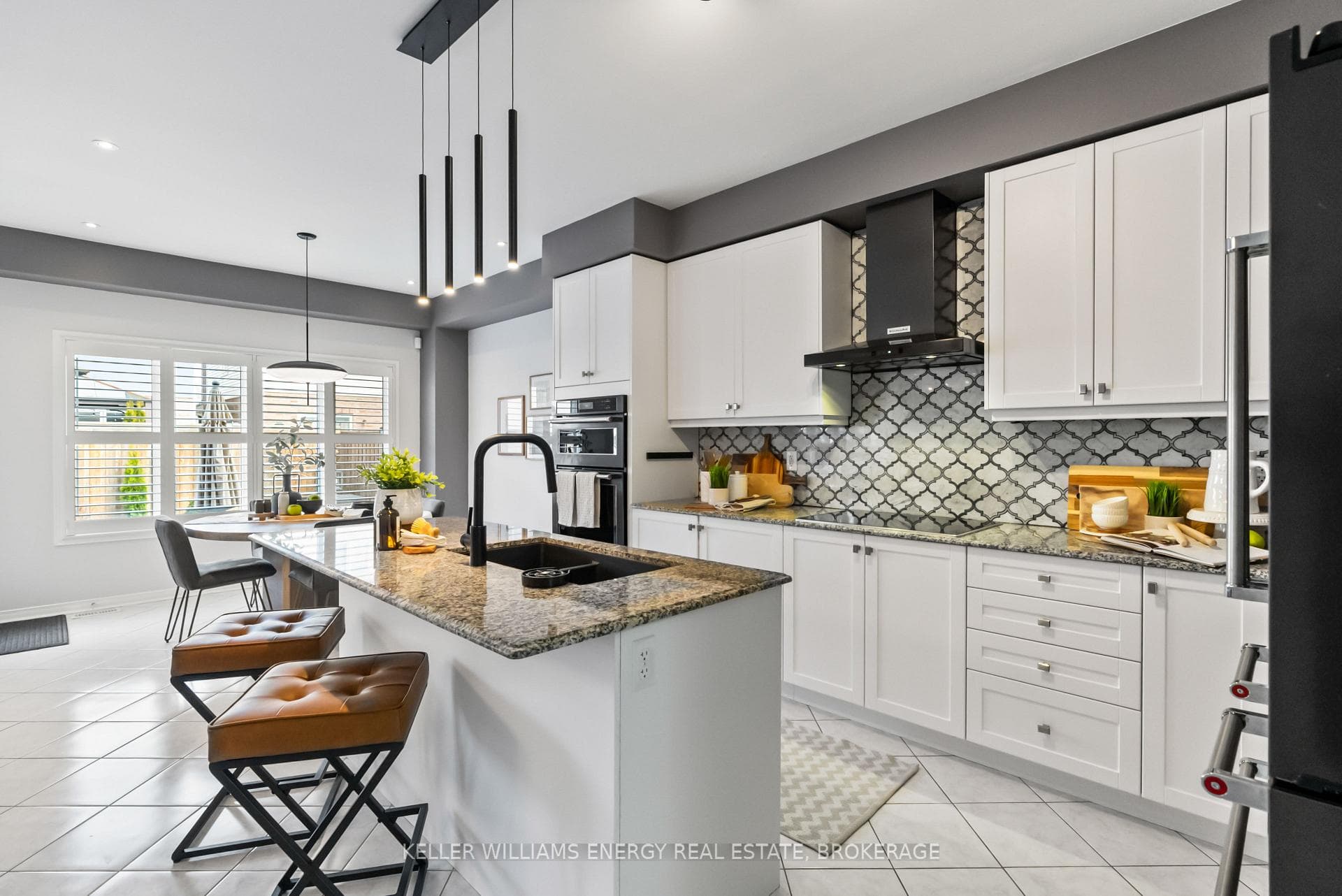 196 Kenneth Cole Drive photo 16