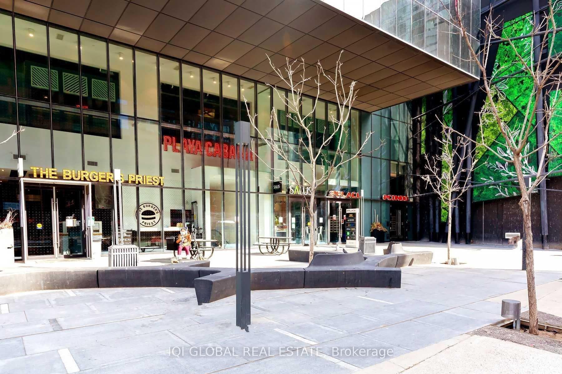8 Eglinton Avenue Unit 2005 photo 16