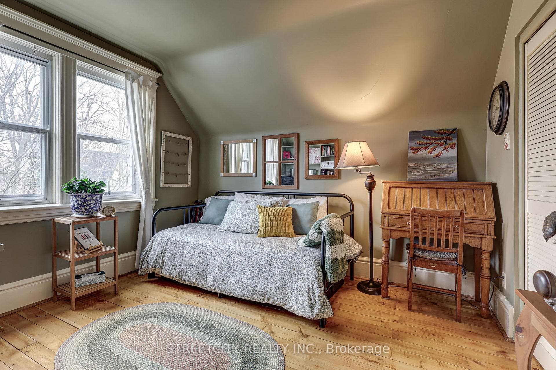 19 Prince Albert Street photo 31