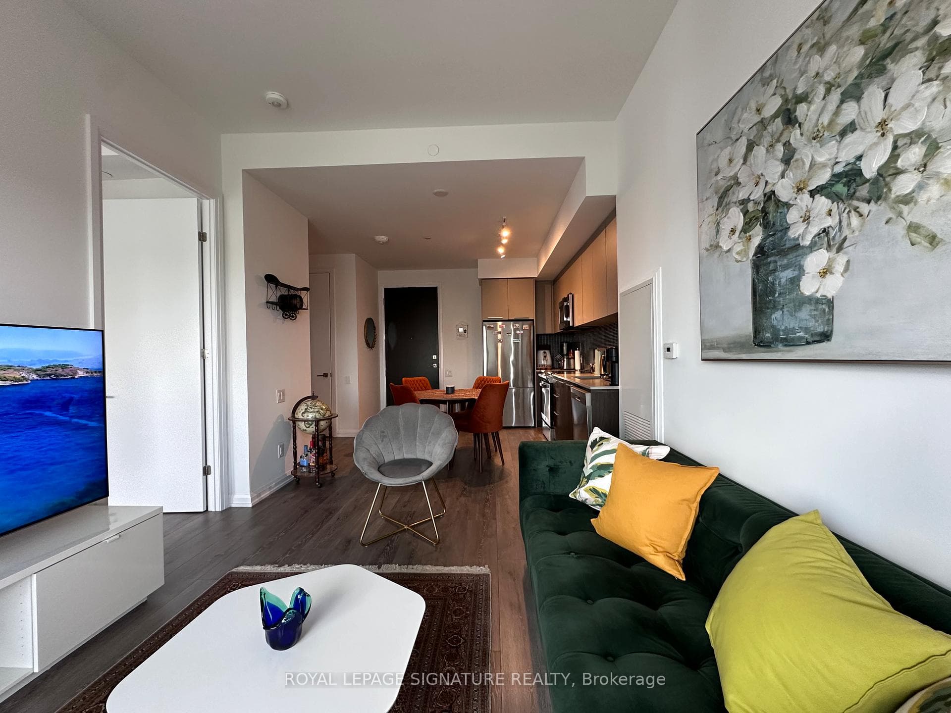 4208 Dundas Street Unit 602 photo 10