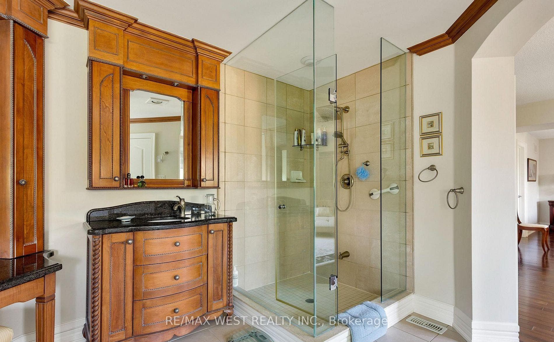Primary Ensuite High ( Men's) cabinet