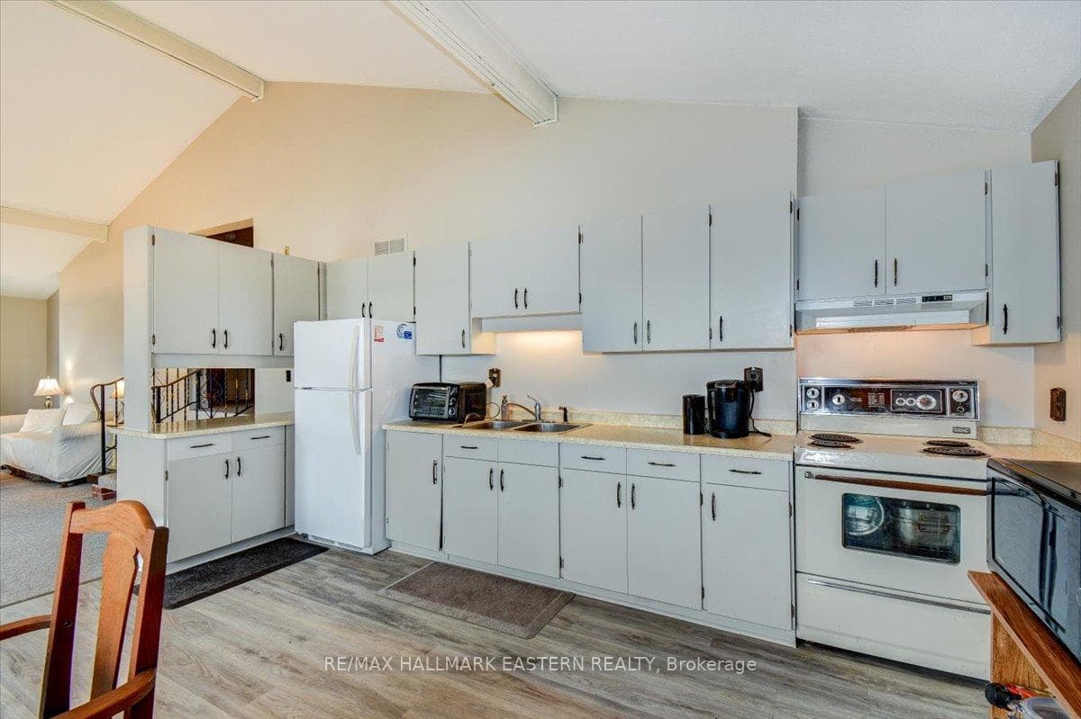 7 McGill Drive photo 10
