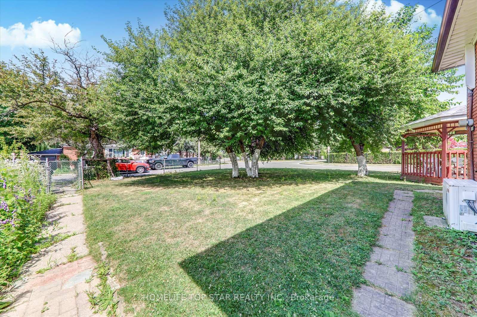 40 Lombardy Crescent photo 38
