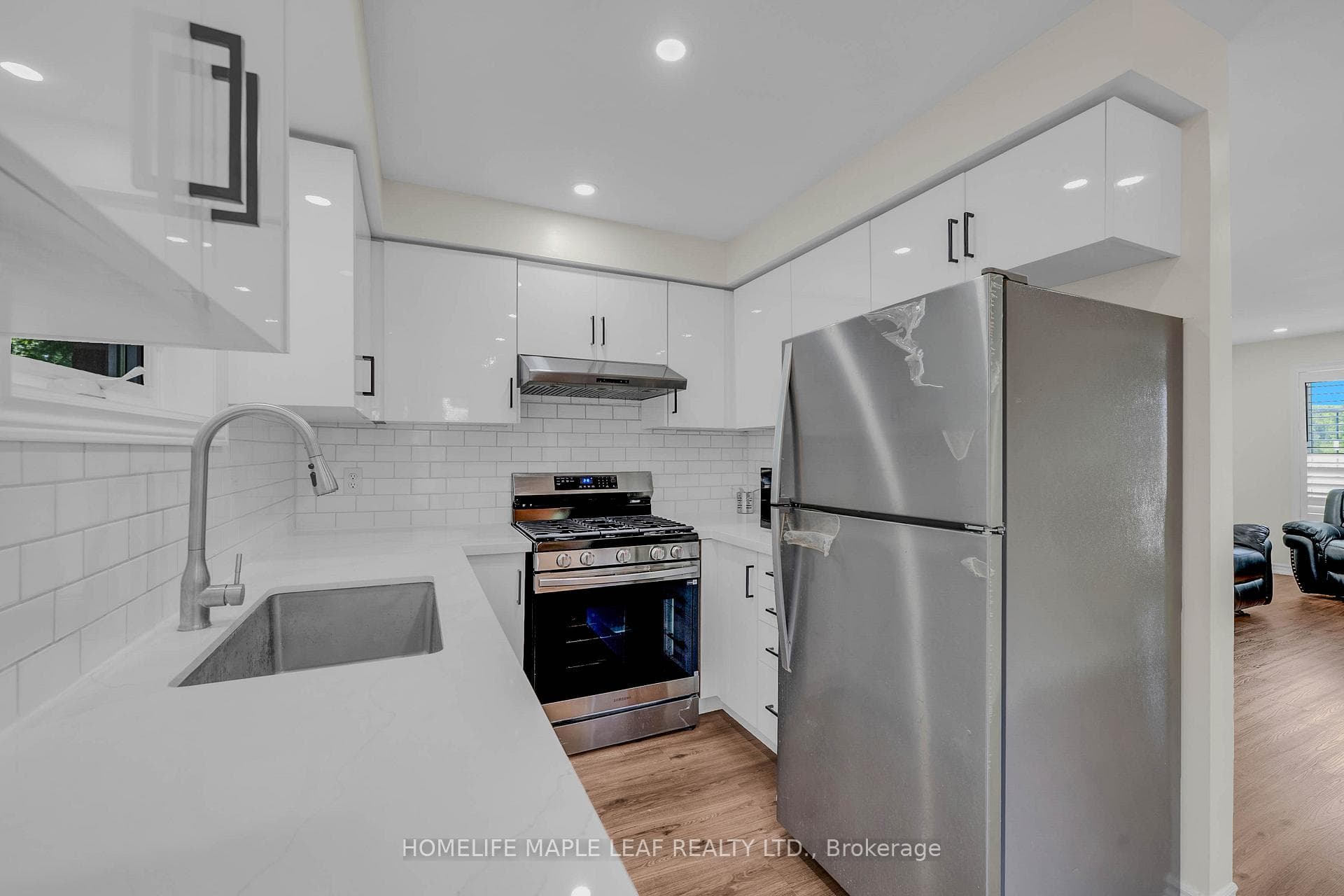 191 Stirling Macgregor Drive photo 15