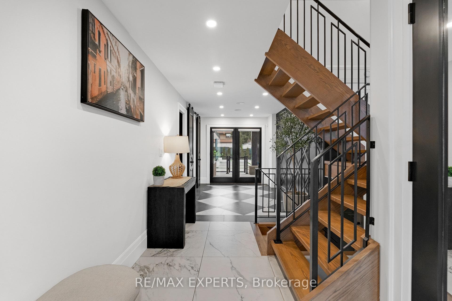 2453 Bonner Road photo 6