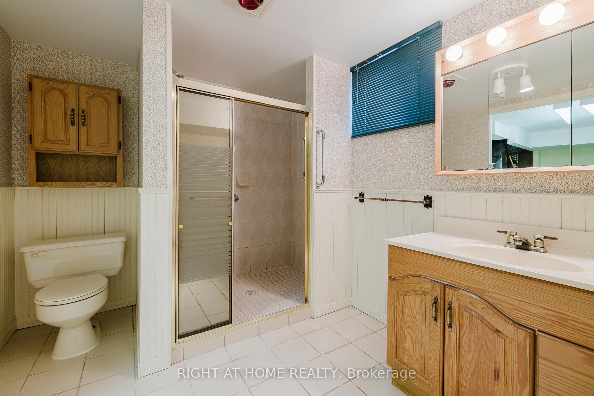 Large Full 2nd Bathroom in Basement