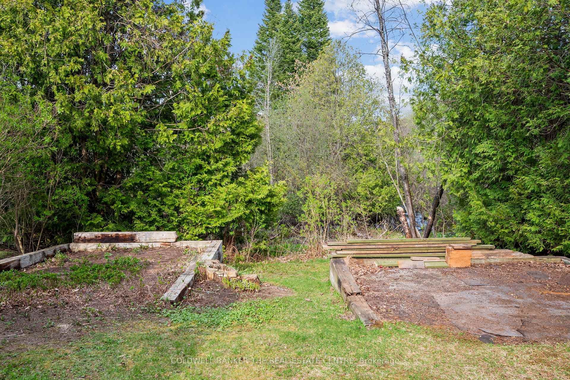 285 Crydermans Side Road Unit 327 photo 17