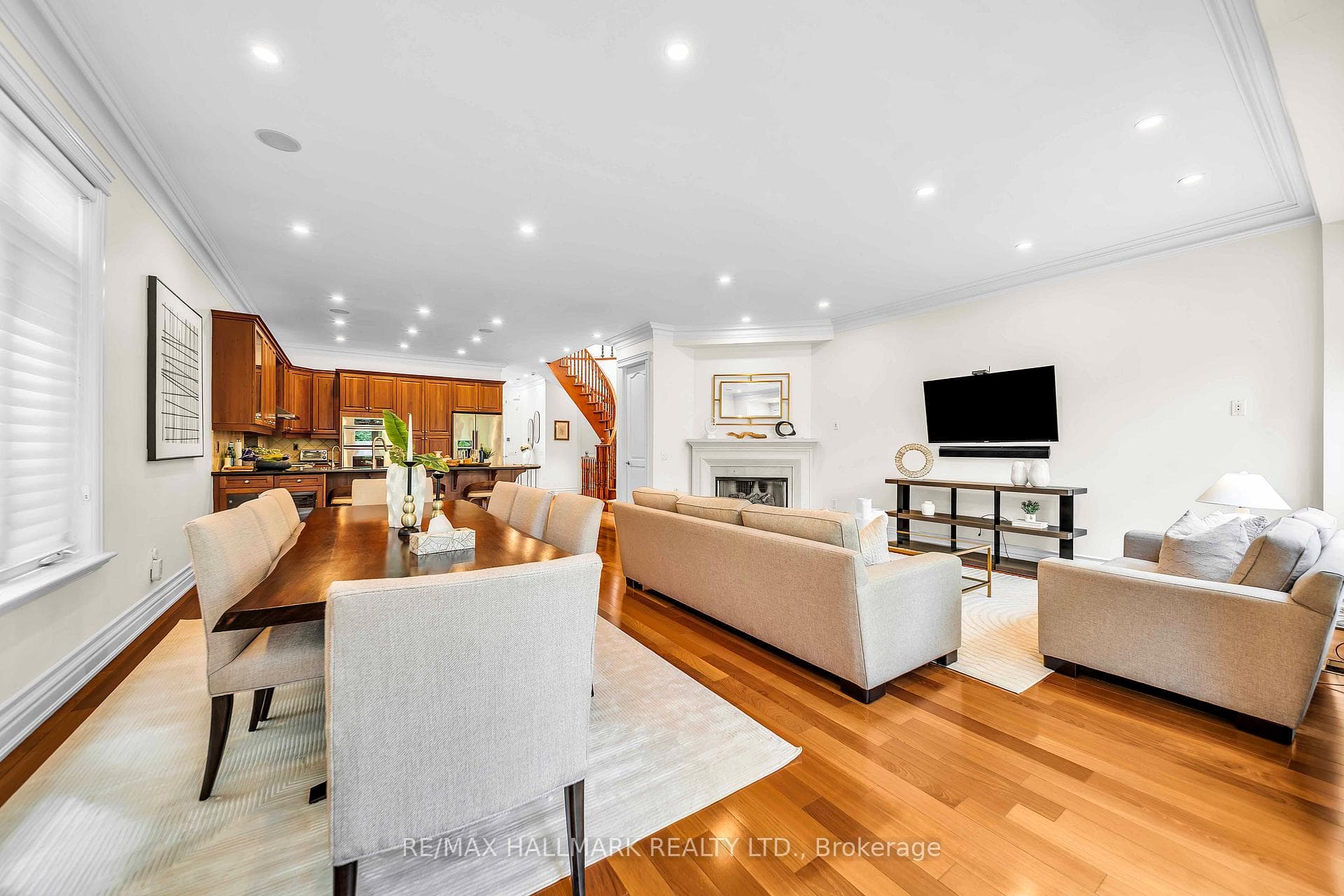 124 Felbrigg Avenue photo 18