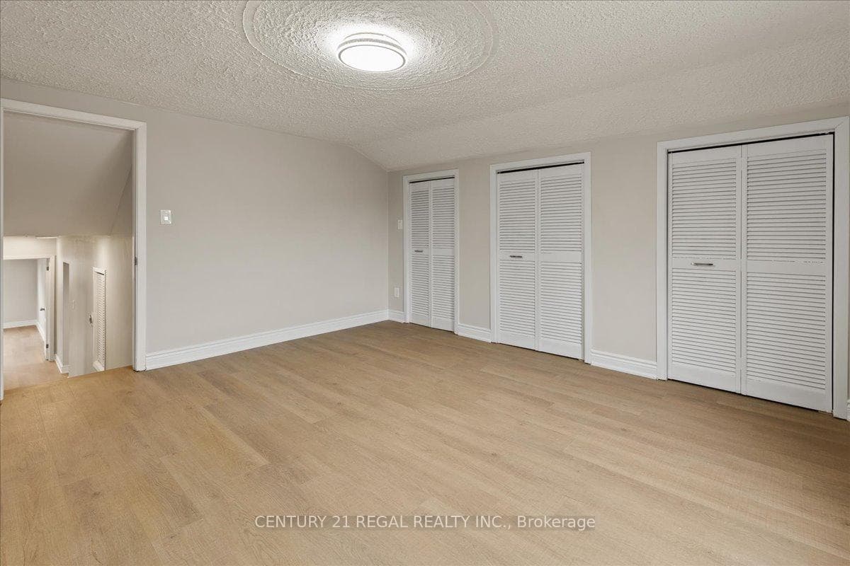 1090 8TH Street photo 22