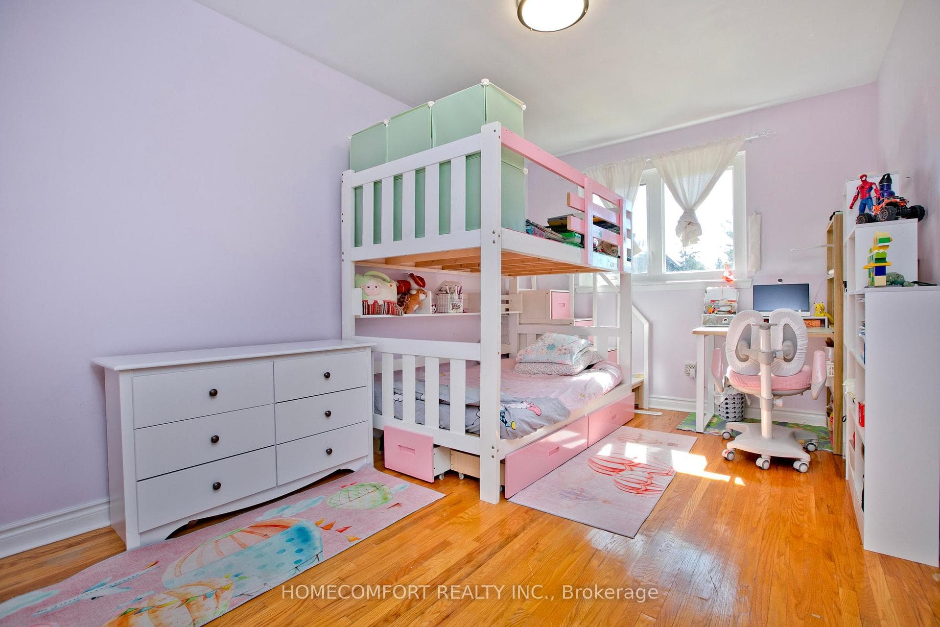 47 Tivoli Court photo 13